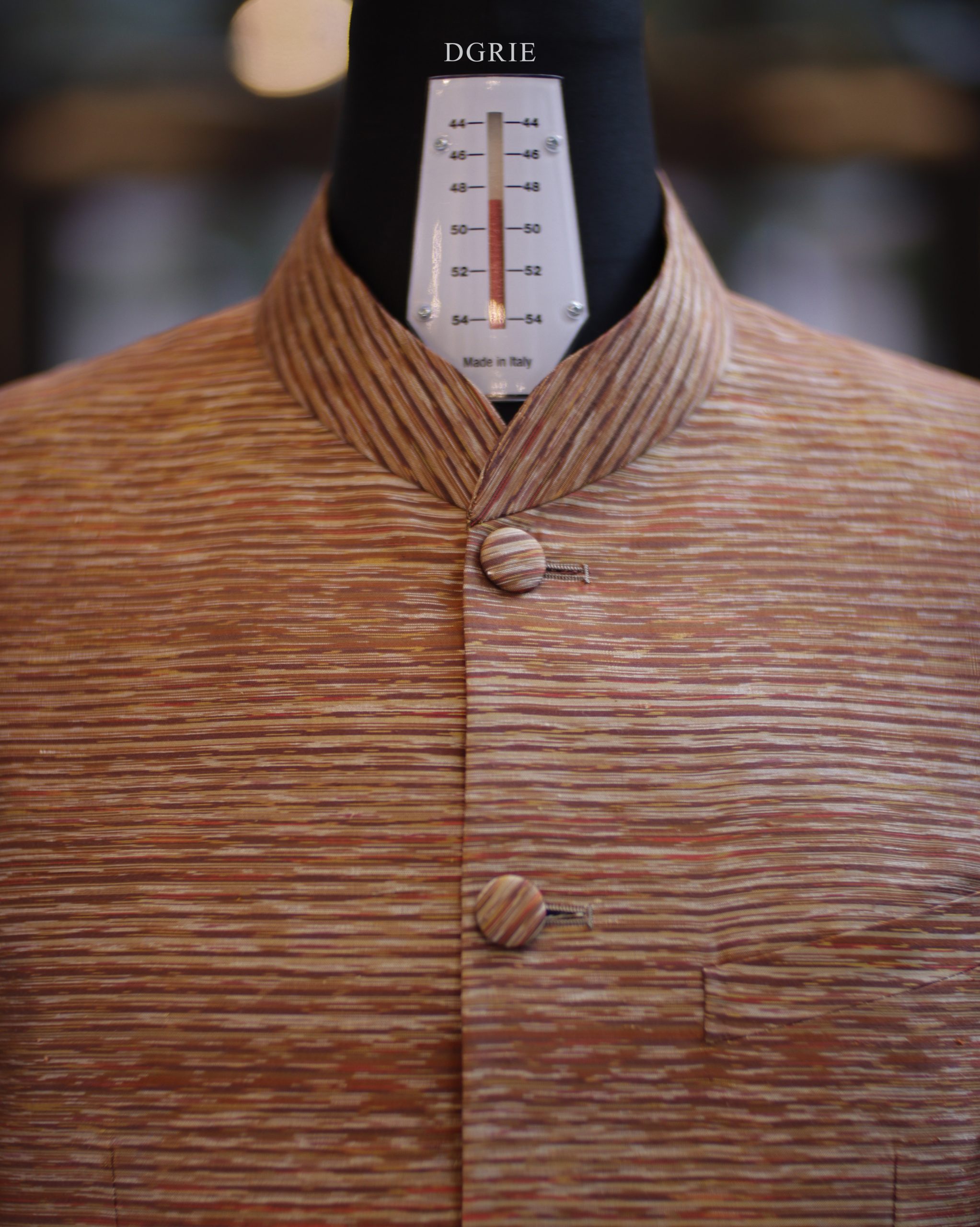 DGRIE - เสื้อสูทผ้าไหม Custom Mandarin Silk Jacket