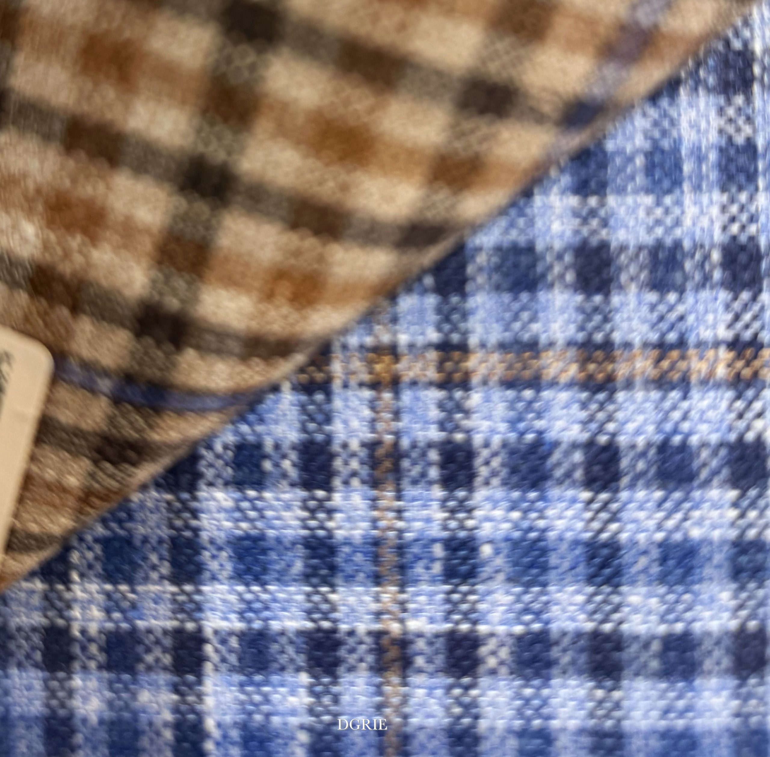 ตัดสูทผ้าอิตาลี DGRIE - Fratelli Tallia di Delfino