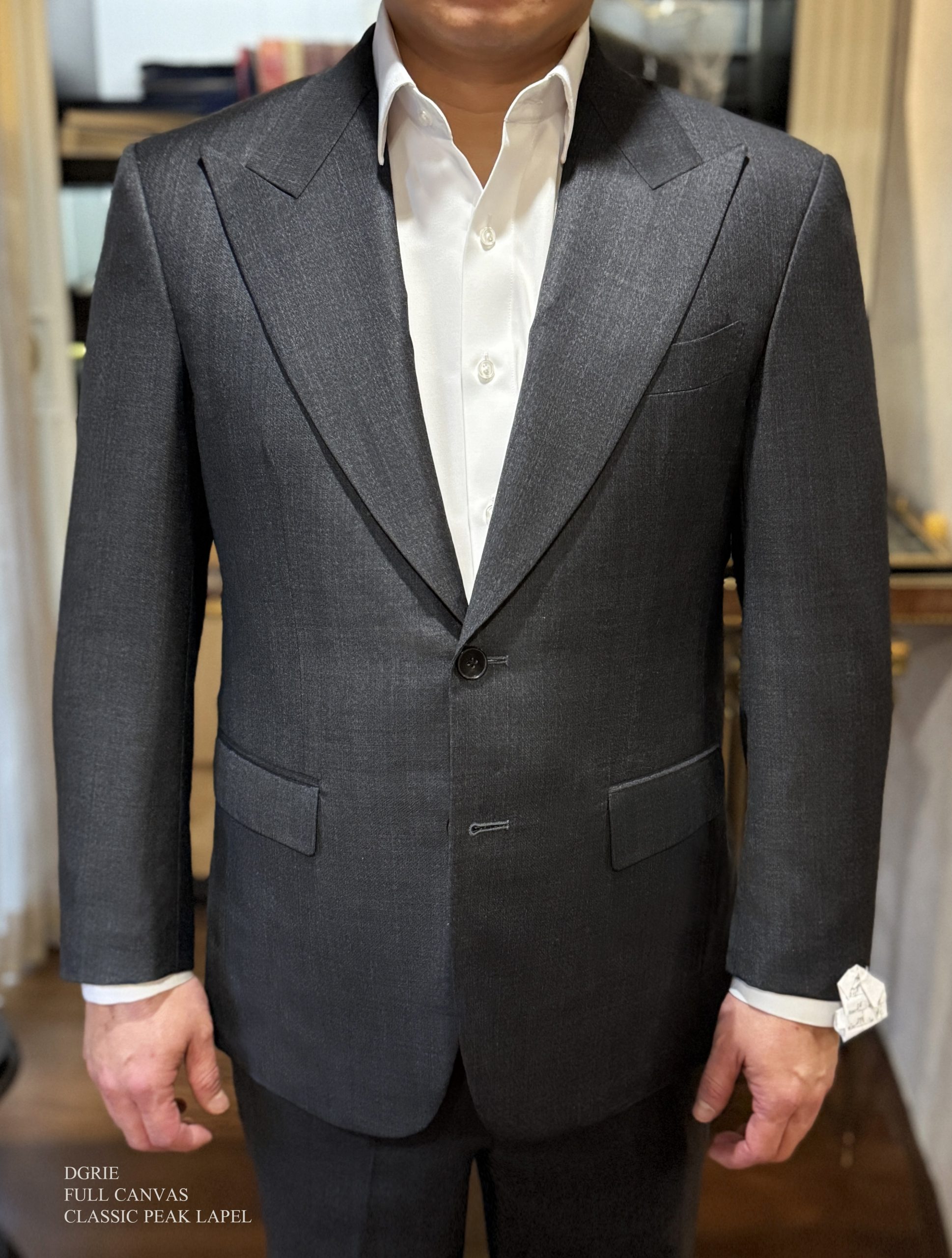 DGRIE ตัดสูทหางม้า Bespoke Full Canvas Peak lapel Grey Suits