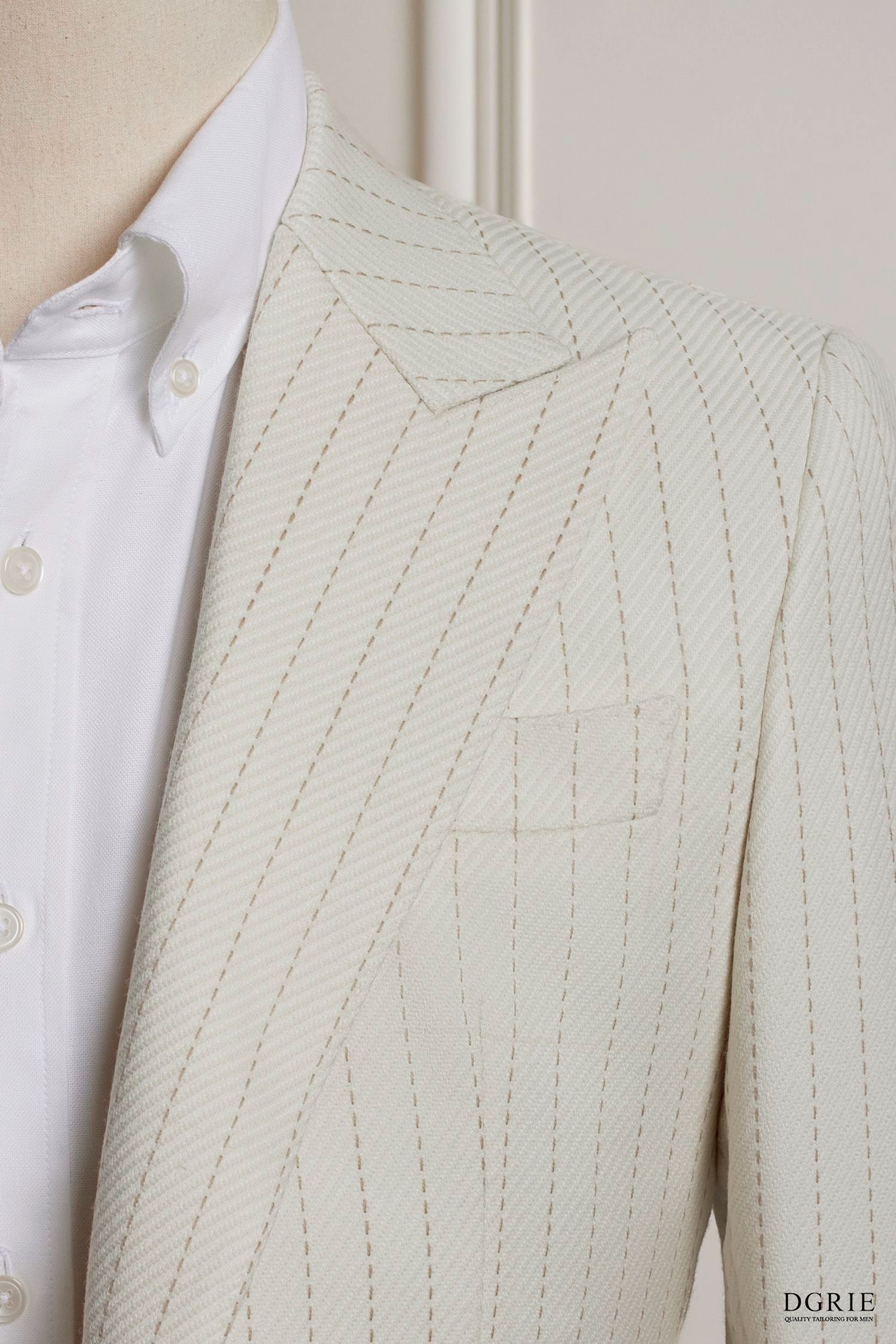 DGRIE - Ivory White Stripes Dot Blend Wool Patch Poket Half lining suit