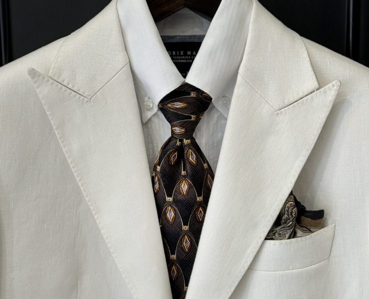 DGRIE - RTW White Linen Blazer & Classic Brown Tie