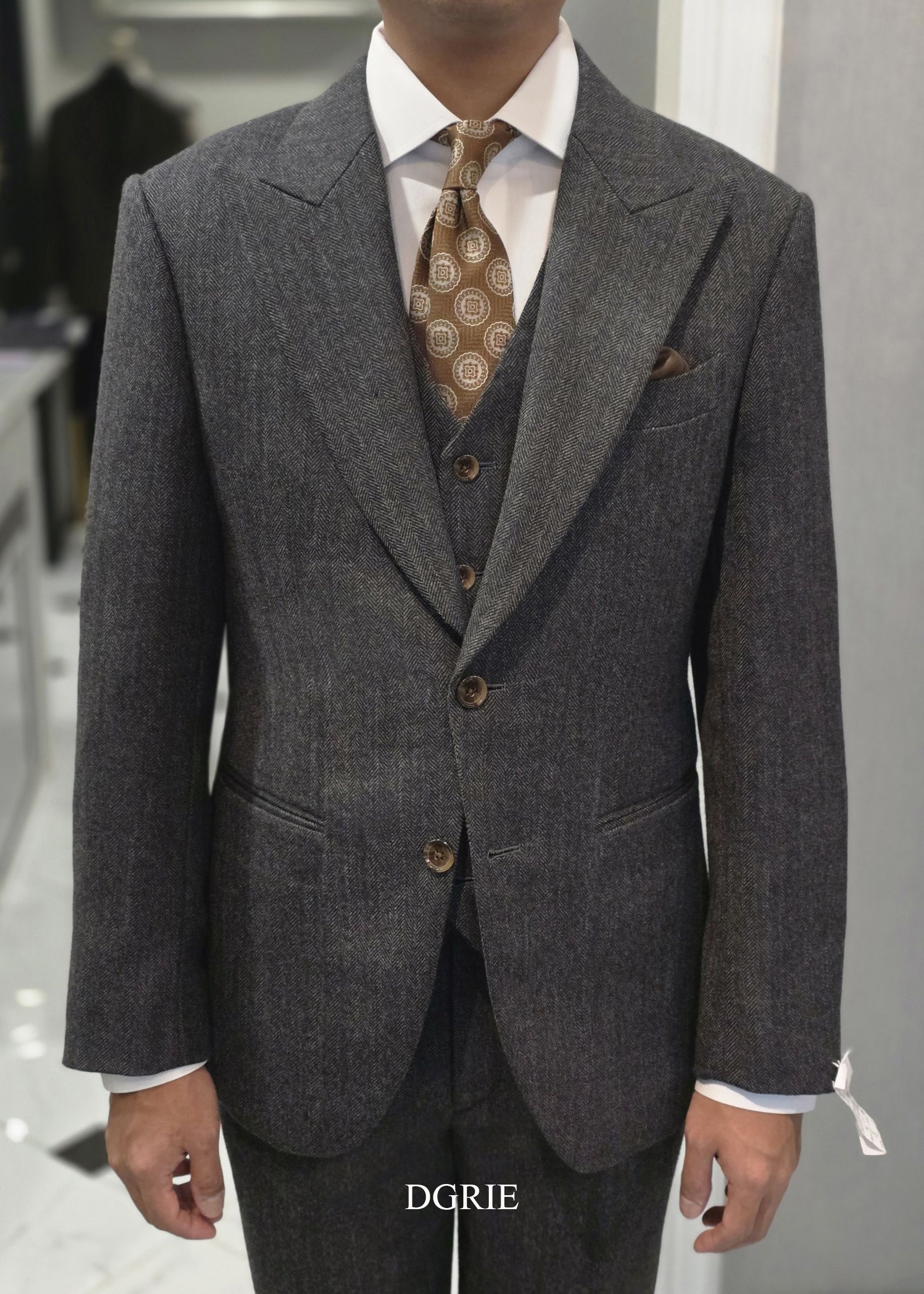 ร้านตัดสูท DGRIE FLANNEL WOOL 3 PIECE SUITS