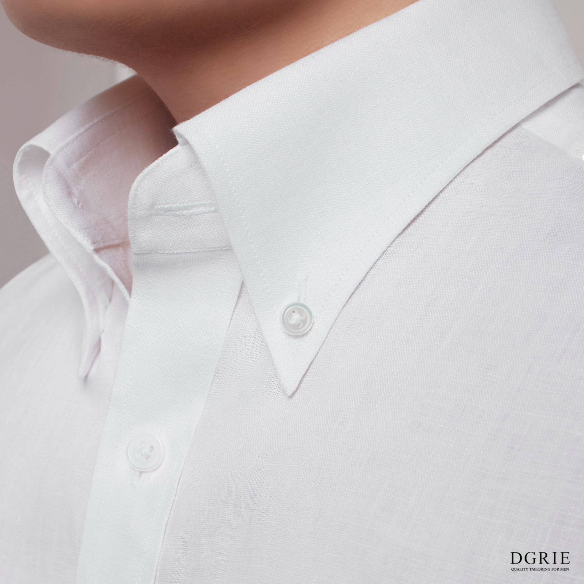 เสื้อเชิ้ต ปกติดกระดุม Smart High Collar Button Down linen White Shirt