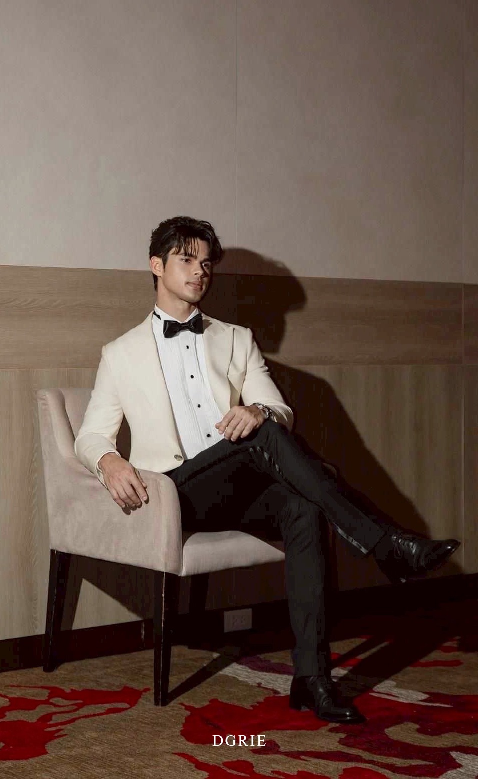 DGRIE Spotlight : Kim Goodburn Loro Piana Ivory Wool Dinner Suit