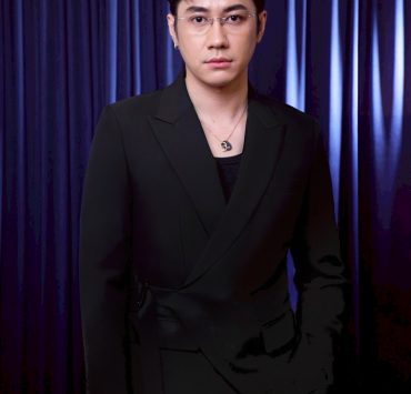 DGRIE Spotlight : แจม รชตะ | Premium Wool Kimono-Wrap Tailored Suit (2)