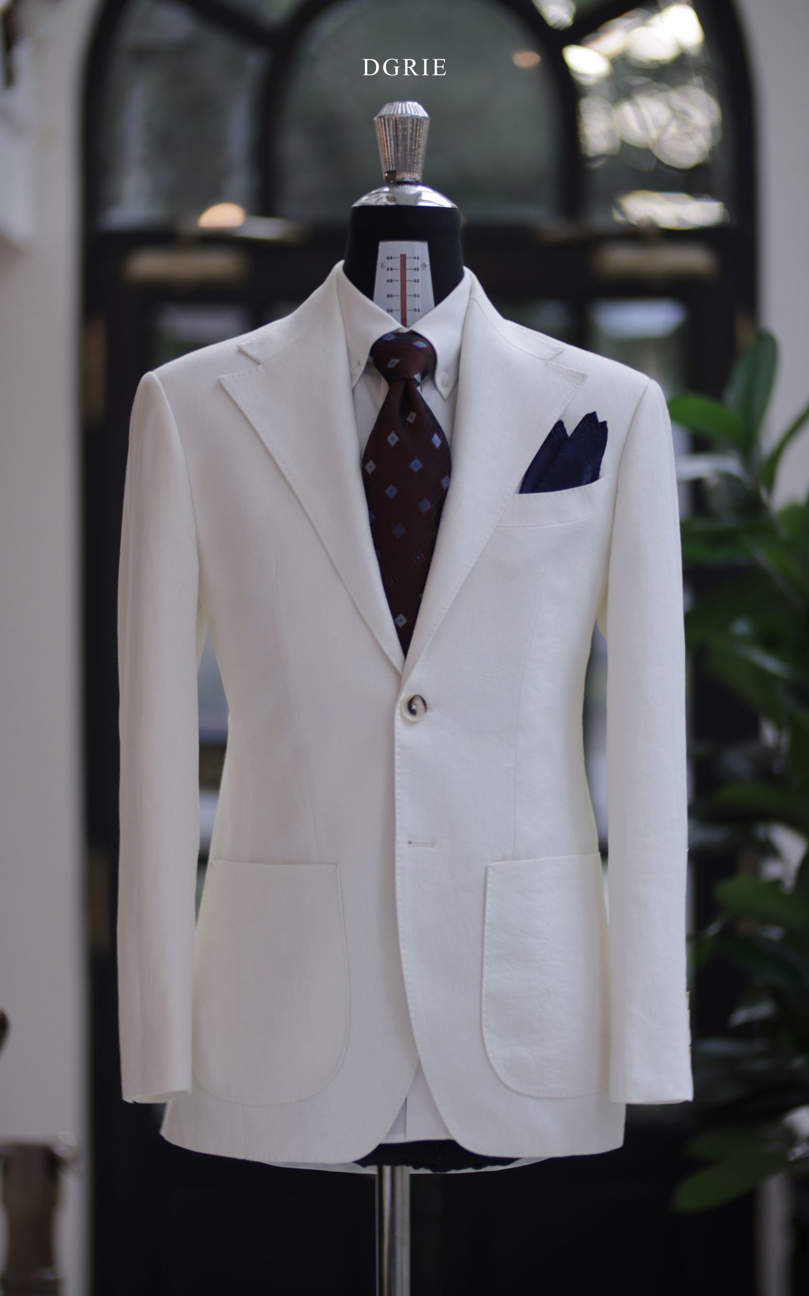 ตัดสูท DGRIE Ivory White Classic Jacket