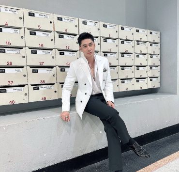 DGRIE Spotlight : แจม รชตะ Off-White Minimalist Double-Breasted Jacket & Tuxedo Trousers