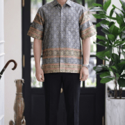 DGRIE Thai Silk Short Grey & Yellow Sleeve Shirt เสื้อเชิ้ตแขนสั้นผ้าไหมทอลายไทย