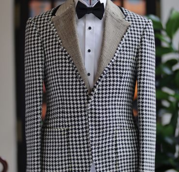 Bespoke Houndstooth Jacket: The Art of Full Canvas & Carnet (Ferla Summer)