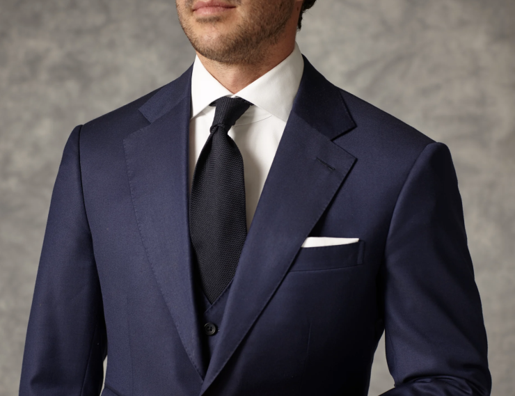 ความแตกต่างระหว่างสูทสไตล์อังกฤษ (British Suit) และสูทสไตล์อิตาลี (Italian Suit)