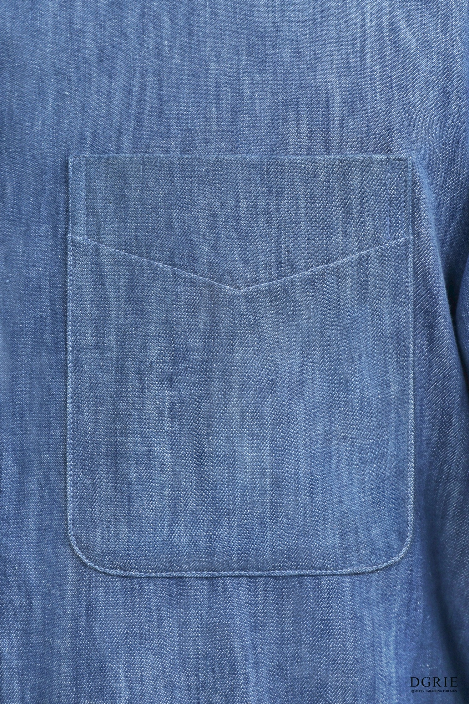 เสื้อเชิ้ตยีนส์ The Sovereign Extreme Curved Blue Denim Shirt