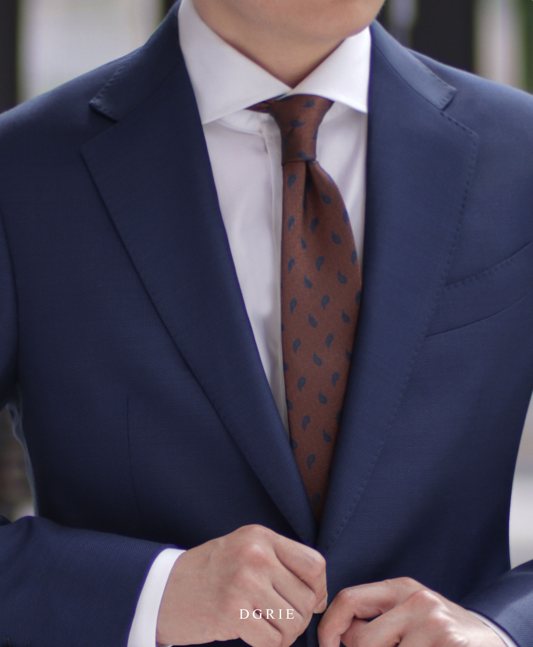 เสื้อเชิ้ต DGRIE White Textured Cutaway Shirt