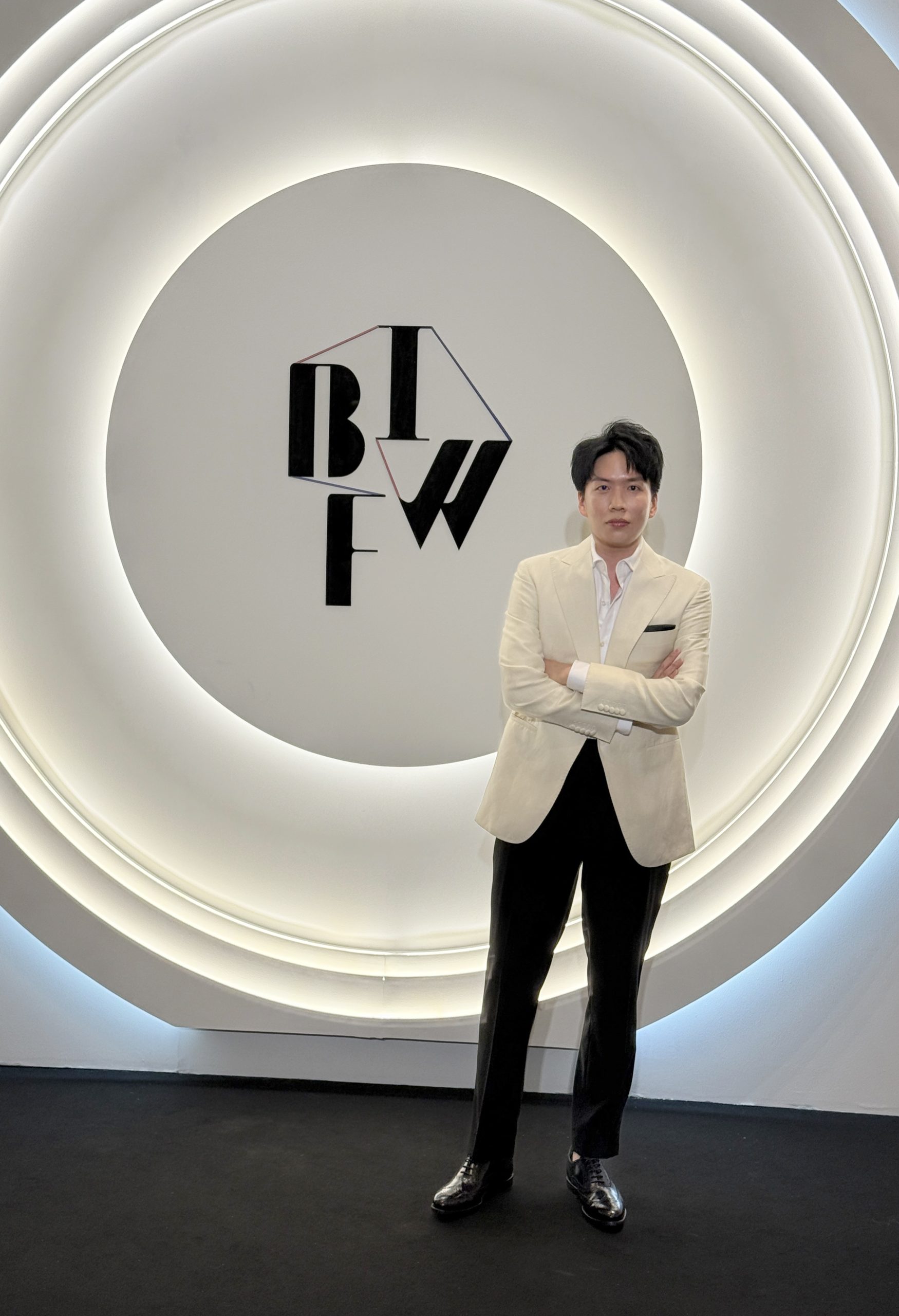 Ivory White Wool-Silk-Linen Jacket - Bangkok International Fashion Week 2026 4 Bangkok International Fashion Week 2026