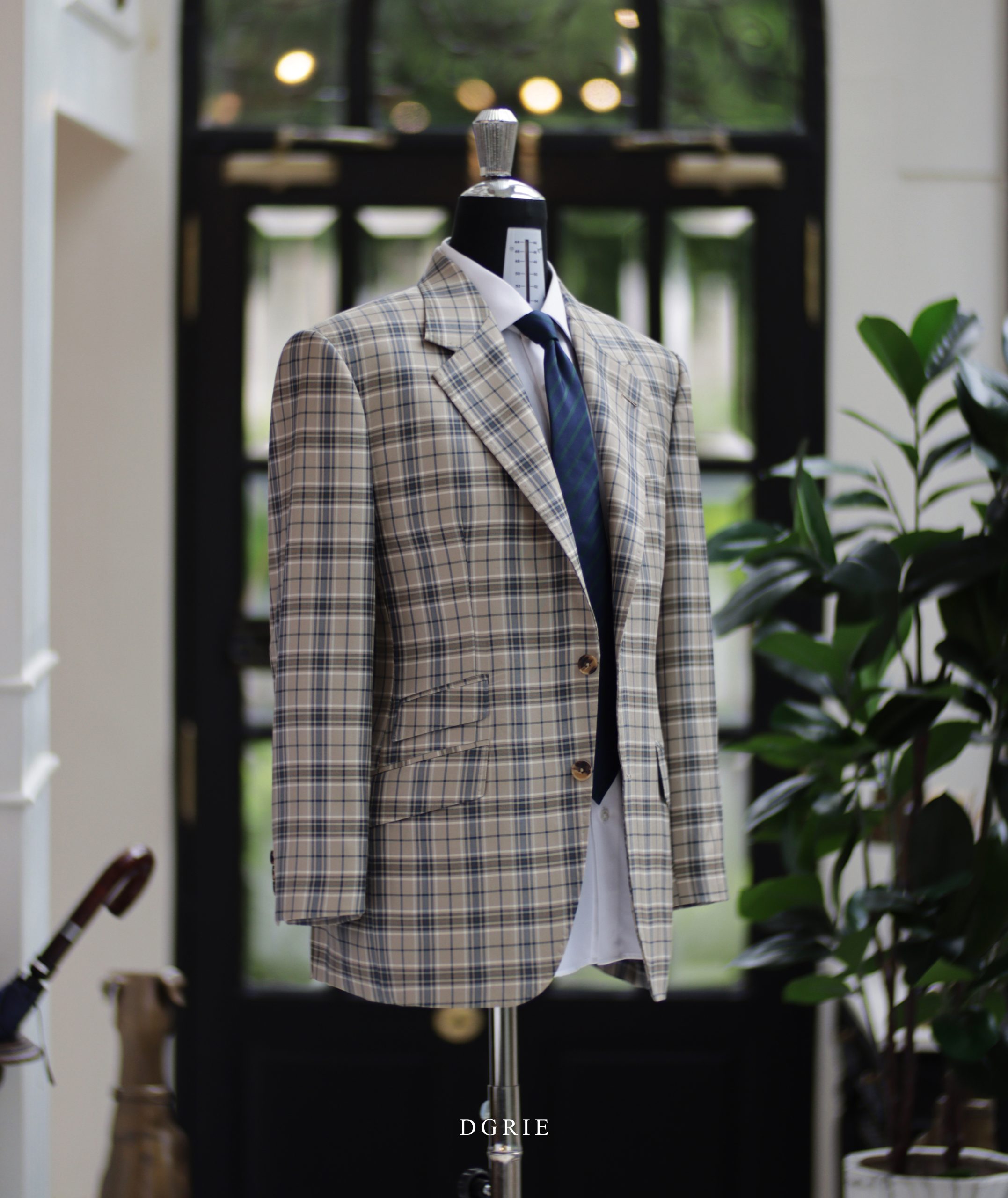 The Heritage Beige Check Blazer แจ็คเก็ตสูทลายตารางโทนสีเบจ 6 The Heritage Beige Check Blazer แจ็คเก็ตสูทลายตารางโทนสีเบจ