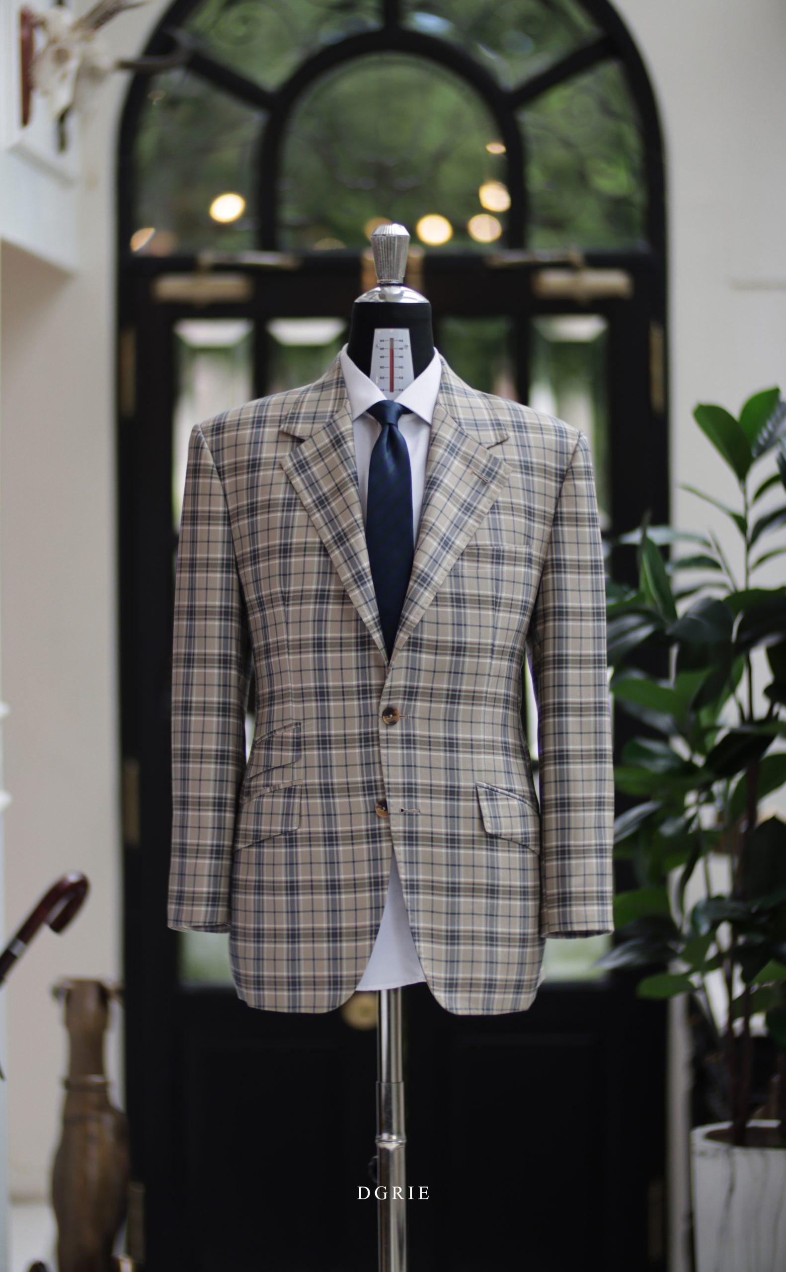 The Heritage Beige Check Blazer แจ็คเก็ตสูทลายตารางโทนสีเบจ 4 The Heritage Beige Check Blazer แจ็คเก็ตสูทลายตารางโทนสีเบจ