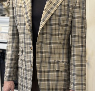 The Heritage Beige Plaid Blazer แจ็คเก็ตสูทลายตารางโทนสีเบจ