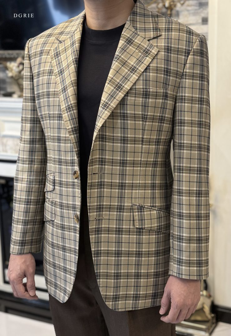 The Heritage Beige Plaid Blazer แจ็คเก็ตสูทลายตารางโทนสีเบจ