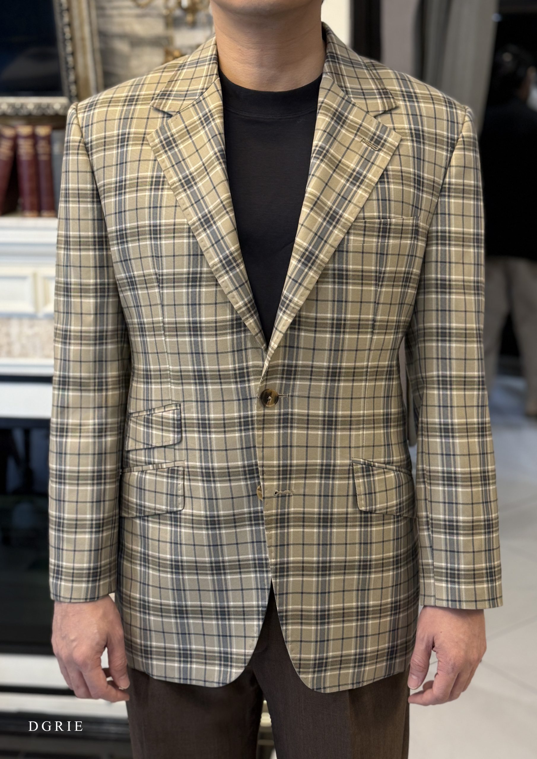 The Heritage Beige Plaid Blazer แจ็คเก็ตสูทลายตารางโทนสีเบจ