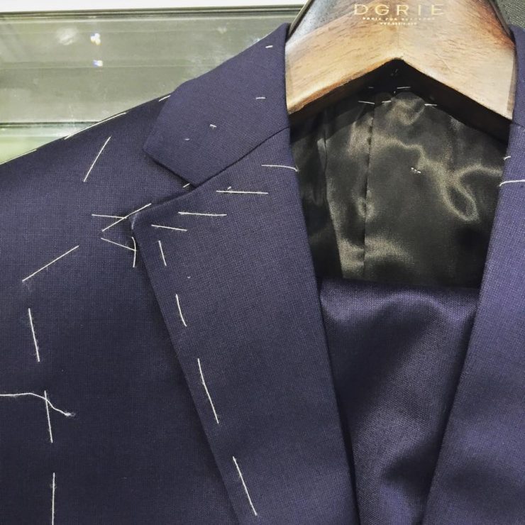 dormeuil texture exclusive navy blue dgrie 1