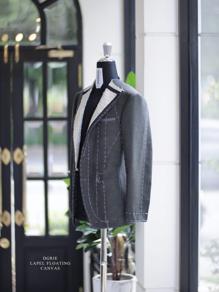 ตัดสูทหางม้า Full Lapel Canvas Construction Suit