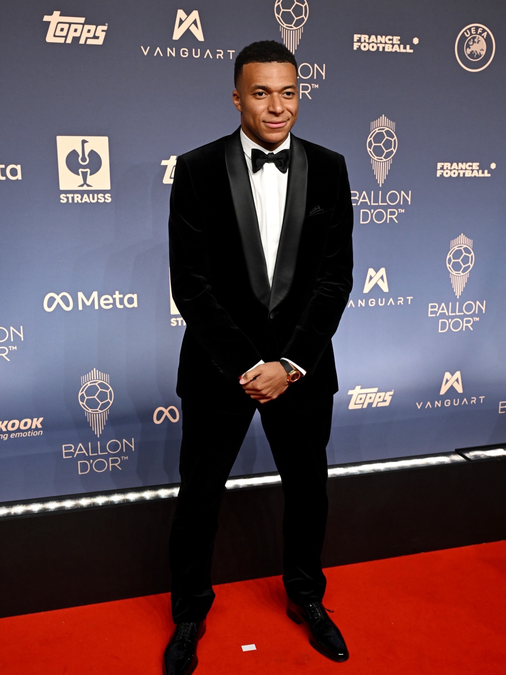 เจาะลุคพรมแดง BALLON D’OR 2026 ของเหล่าซูเปอร์สตาร์ลูกหนัง 11 เจาะลุคพรมแดง BALLON D’OR 2026 ของเหล่าซูเปอร์สตาร์ลูกหนัง