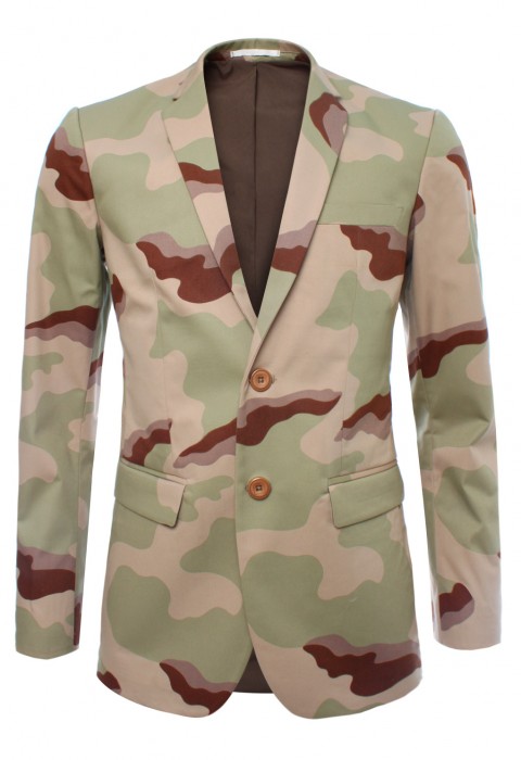 เสื้อสูทลายทหาร