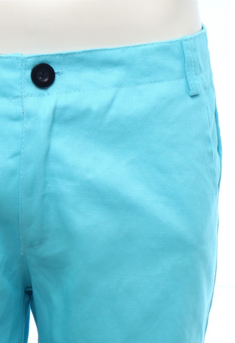 กางเกงขาสั้นสีฟ้า