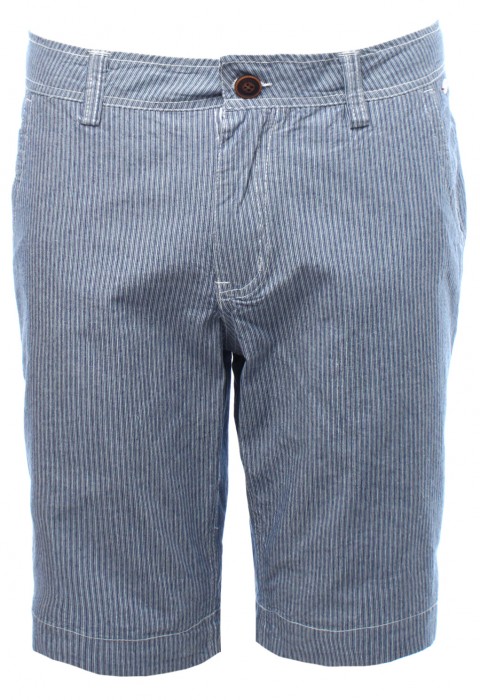 กางเกงขาสั้นลายทาง