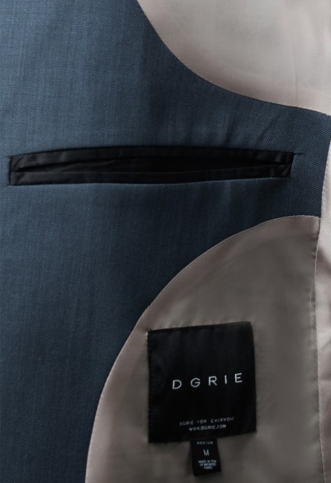 เสื้อสูทสีกลม ตัดขอบสีดำ