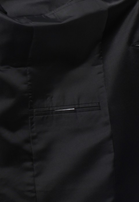 เสื้อสูททักซิโด้ลายเสือขาว