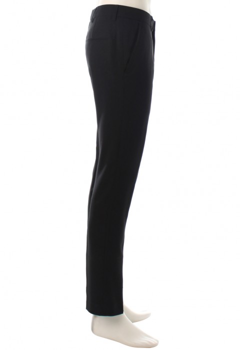 กางเกงสีดำทรงกระบอกเล็ก