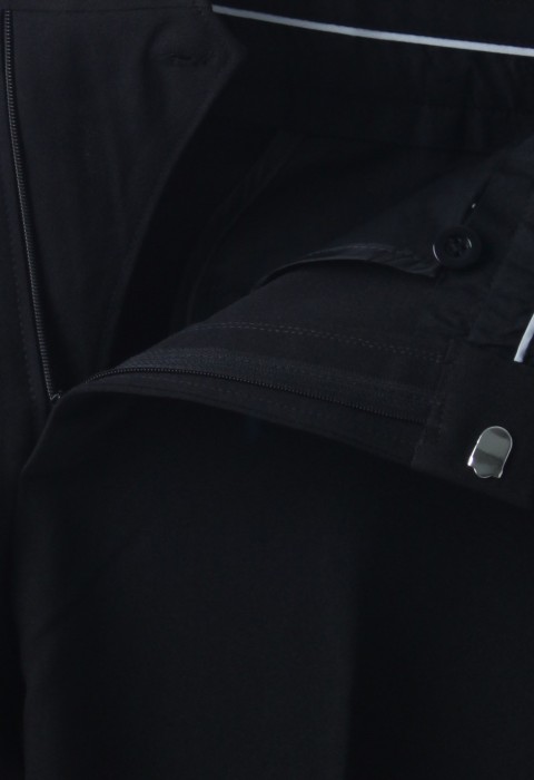 กางเกงสีดำทรงกระบอกเล็กมาตรฐาน