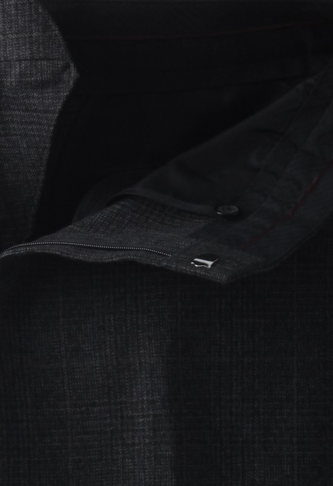 กางเกงทรงกระบอกสีเทาทอลายตาราง