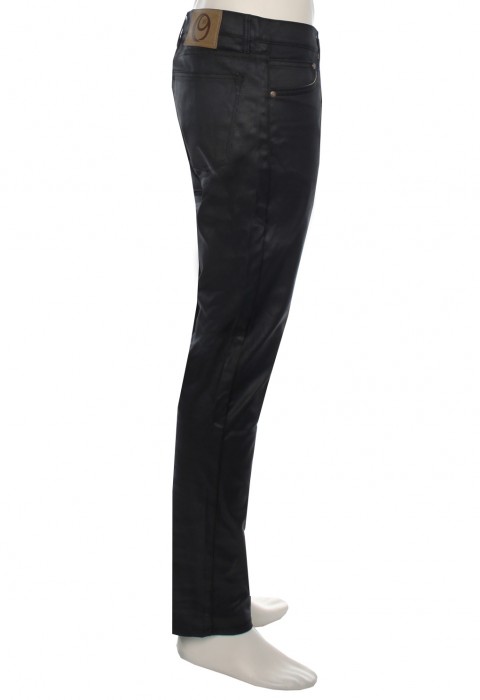 กางเกงยีนส์เคลือบสีดำ