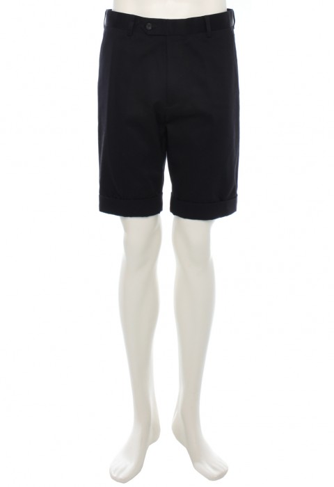 กางเกงขาสั้นสีดำ