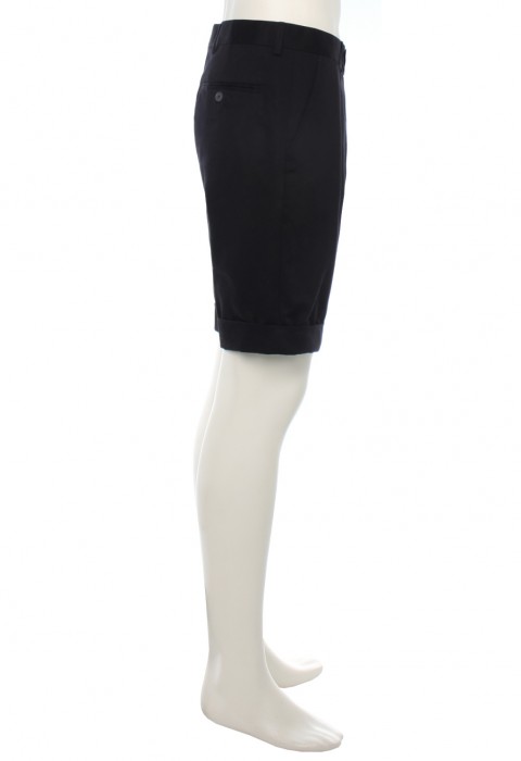 กางเกงขาสั้นสีดำ