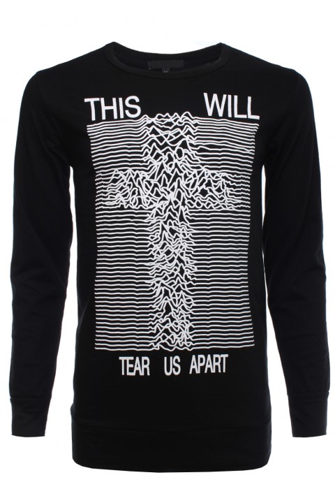 เสื้อยืดแขนยาวสีดำพิมพ์ลายกราฟฟิค