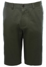 กางเกงขาสั้นสีเขียว