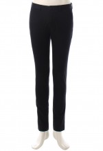 กางเกงสีดำทรงกระบอกเล็กขอบหนัง