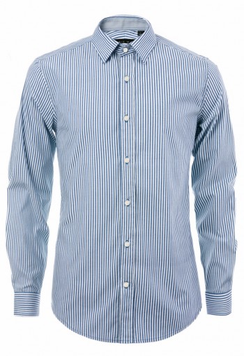 เสื้อเชิ้ตลายทางสีฟ้า