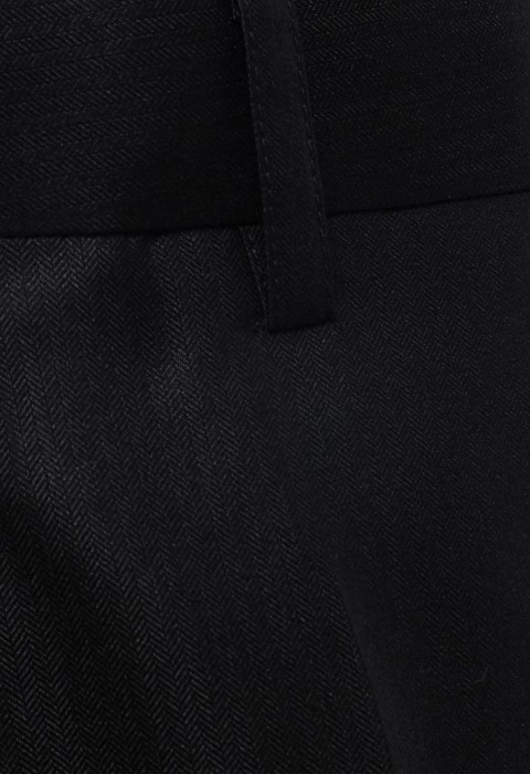 กางเกงสีดำ ลายก้างปลา