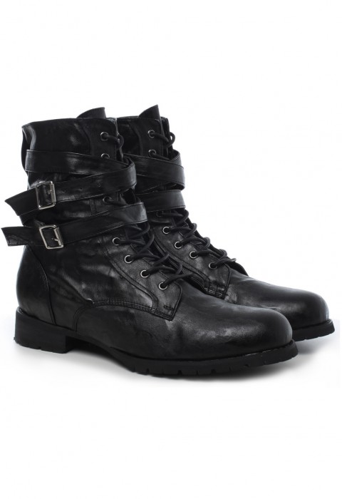 รองเท้าบูทหนังสีดำสายเข็มขัด