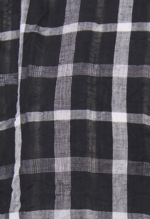เสื้อเช้ิตแขนสั้นลายตารางพื้นสีดำ