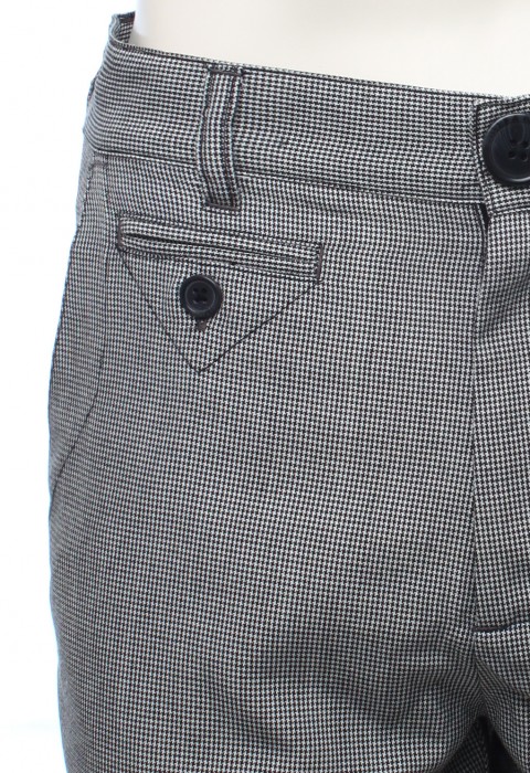 กางเกงขาสั้นสีเทา