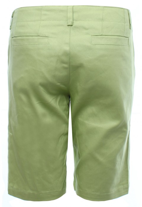 กางเกางขาสั้นสีเขียว