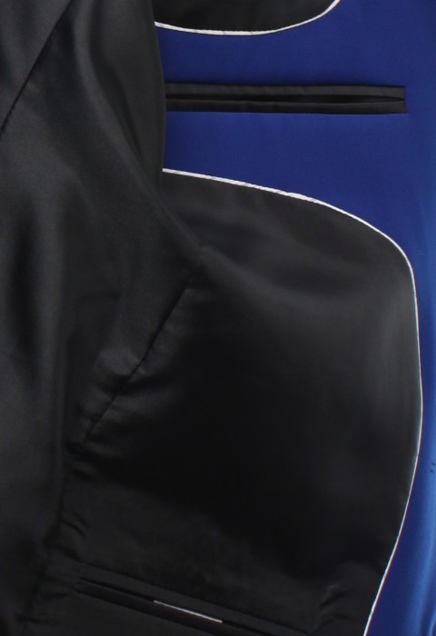 เสื้อสูทสีน้ำเงินตัดขอบหนัง