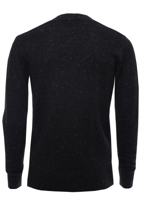 สเวตเตอร์สีดำทอลายจุดสี