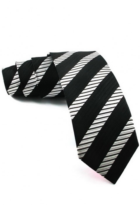 เนคไททอลายเส้นสีขาวดำ