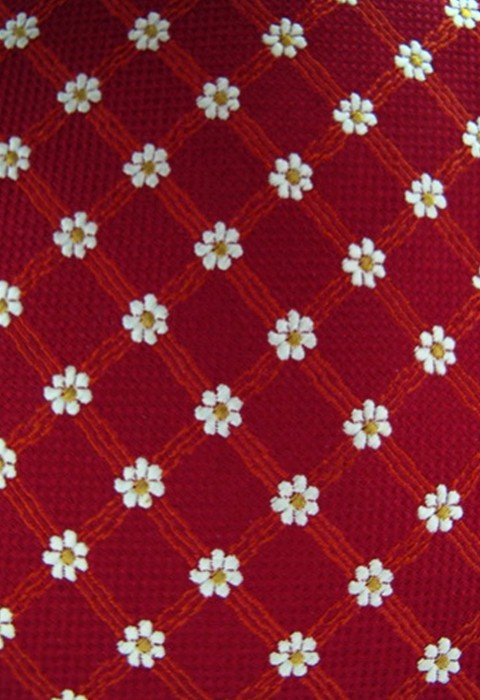 เนคไทสีแดงทอลายดอกไม้สีขาว