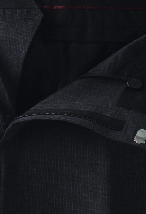 กางเกงทรงกระบอกสีเทาผ้าทอริ้วลายทาง